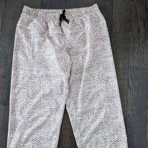 Lululemon Step Lively CropDottie Dash Grain Black - Picture 10 of 10